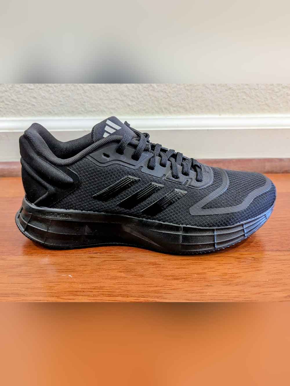 NWOT Adidas Boys Lightmotion Sneaker